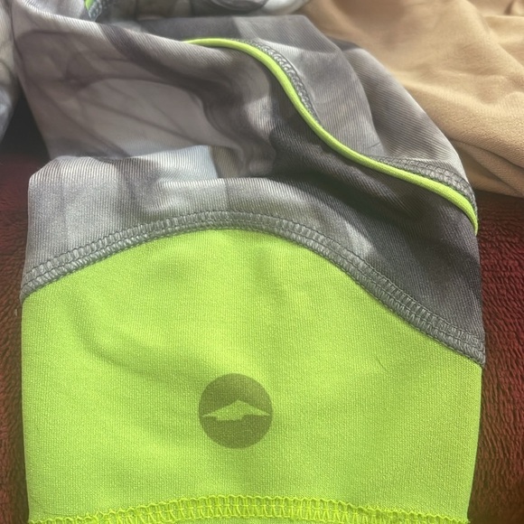 Gray & black leggings w/ neon green stripe down the sides w/ hidden pocket XS - Picture 7 of 10